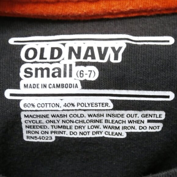 OLD NAVY Black Long Sleeve T-Shirt Boy's Small (6-7) with Flaming Basketball - Picture 3 of 3